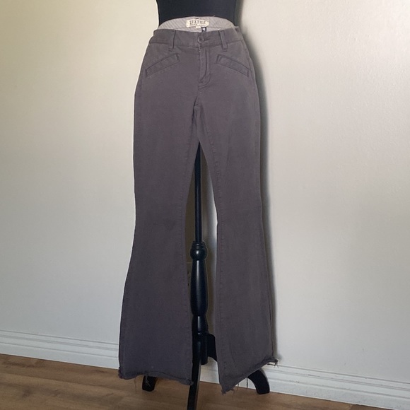 Elizabeth and James Linda flare pants - Picture 9 of 15